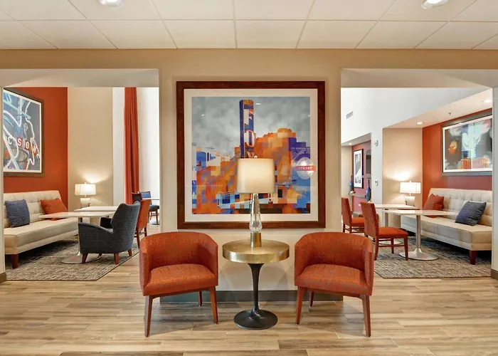 Hampton & Tucson Hotel 3*