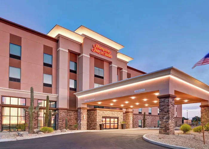 Hotel Hampton & Tucson 3*